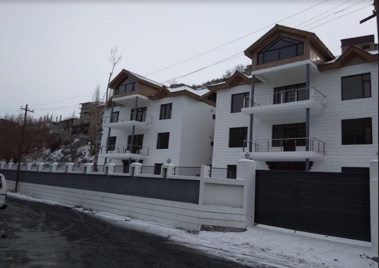 Hotel Kargil Heights Eksteriør bilde