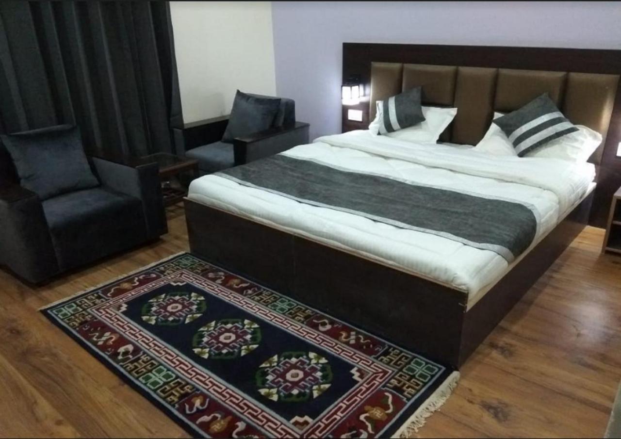 Hotel Kargil Heights Eksteriør bilde
