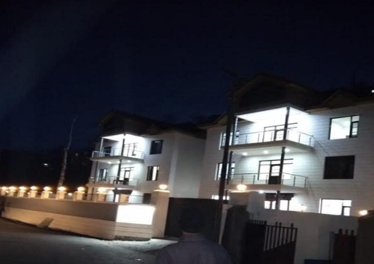 Hotel Kargil Heights Eksteriør bilde