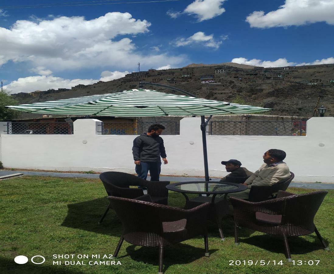 Hotel Kargil Heights Eksteriør bilde