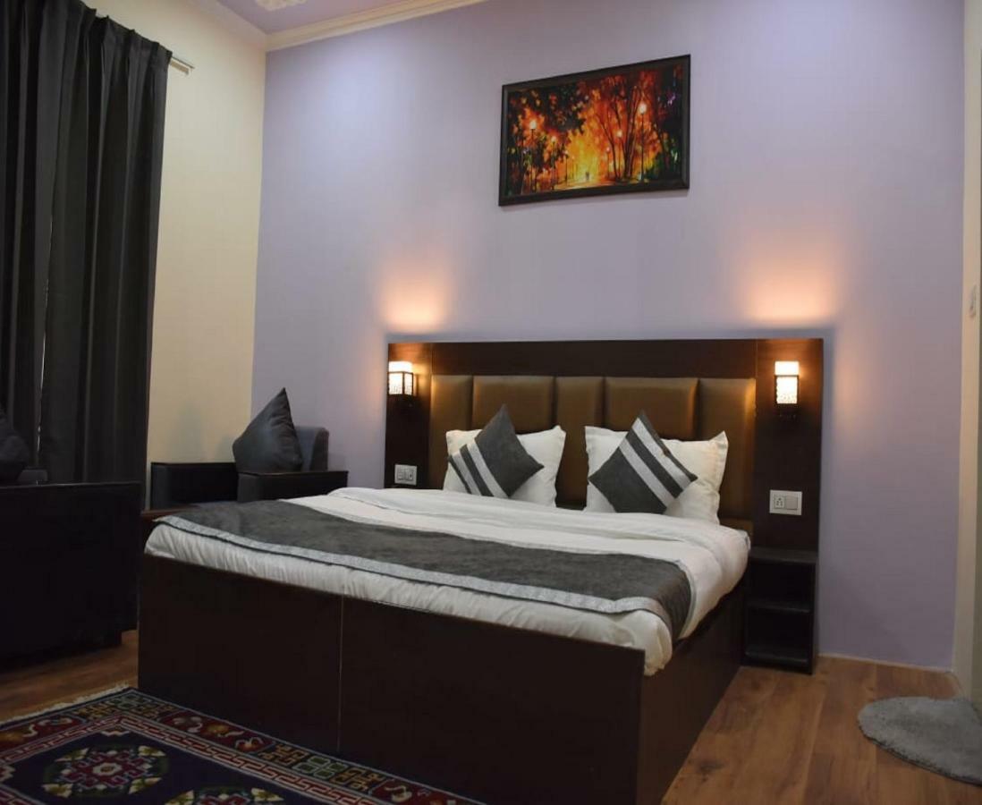 Hotel Kargil Heights Eksteriør bilde
